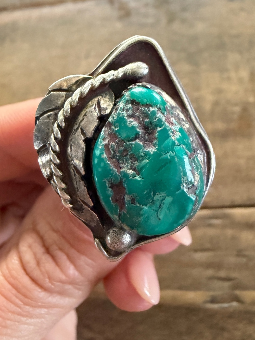 Vintage Native Navajo Handmade Sterling Silver Turquoise Ring Size 5.75